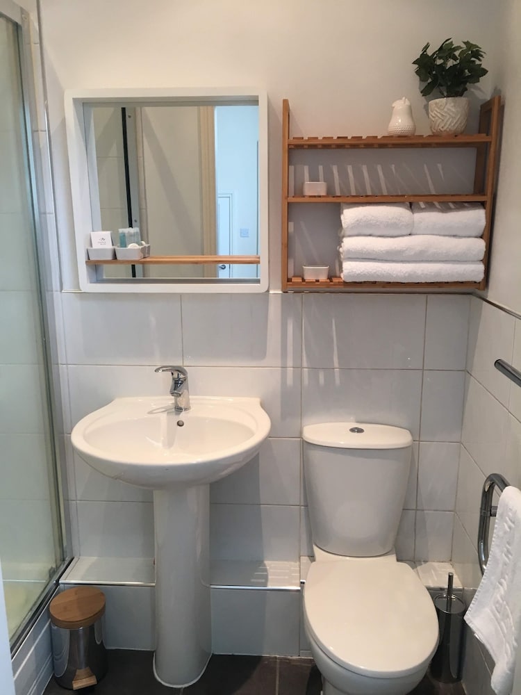 Фото Peel House Apartments