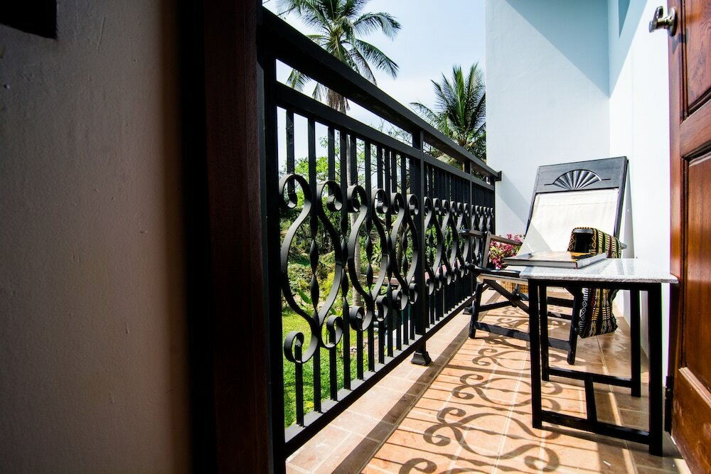 Фото Woodside Inn & Serviced Apartments