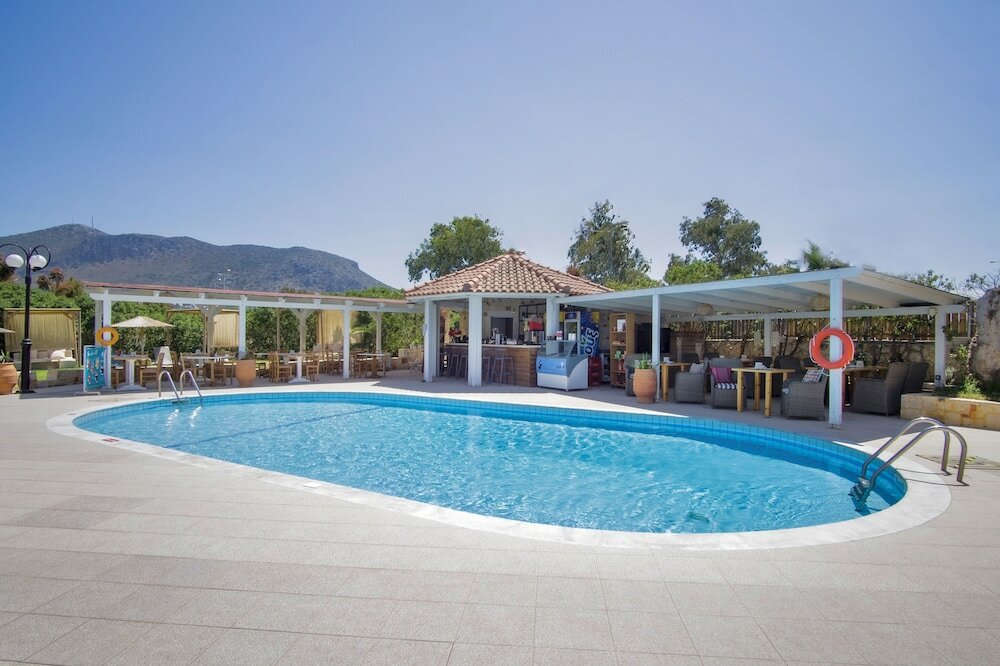 Фото отеля 2