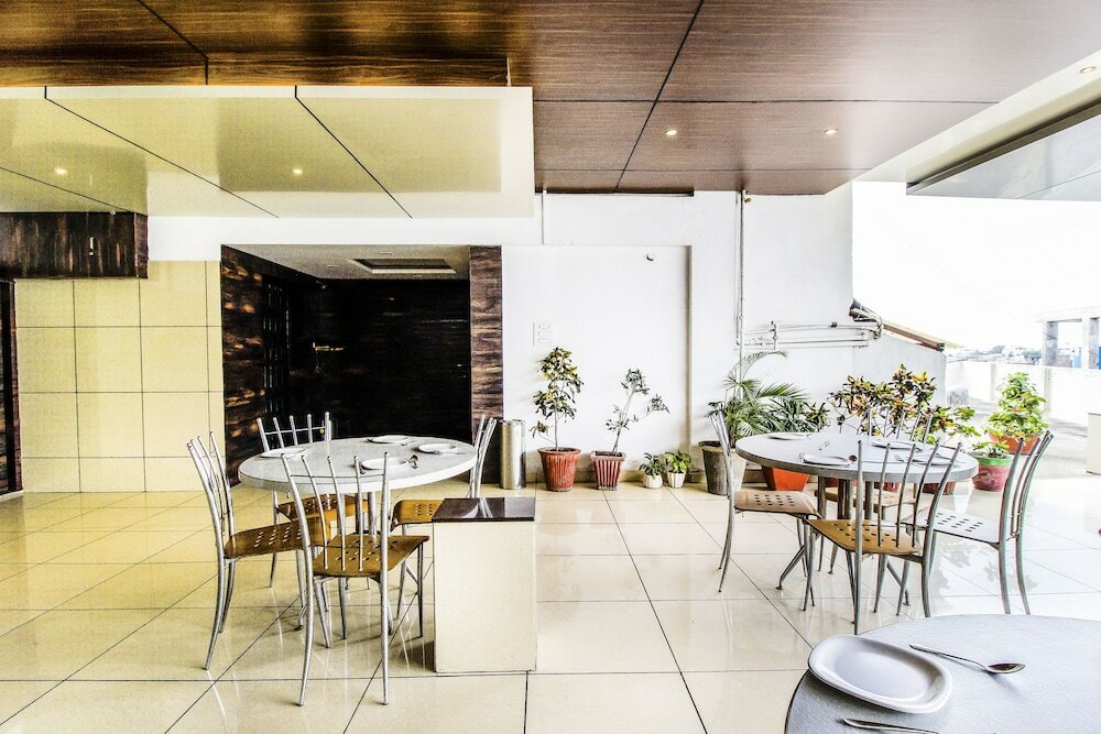 Фото FabHotel Rajnandani Residency