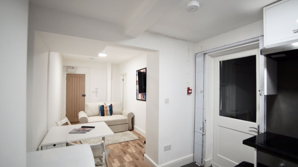 Фото Ifield Road