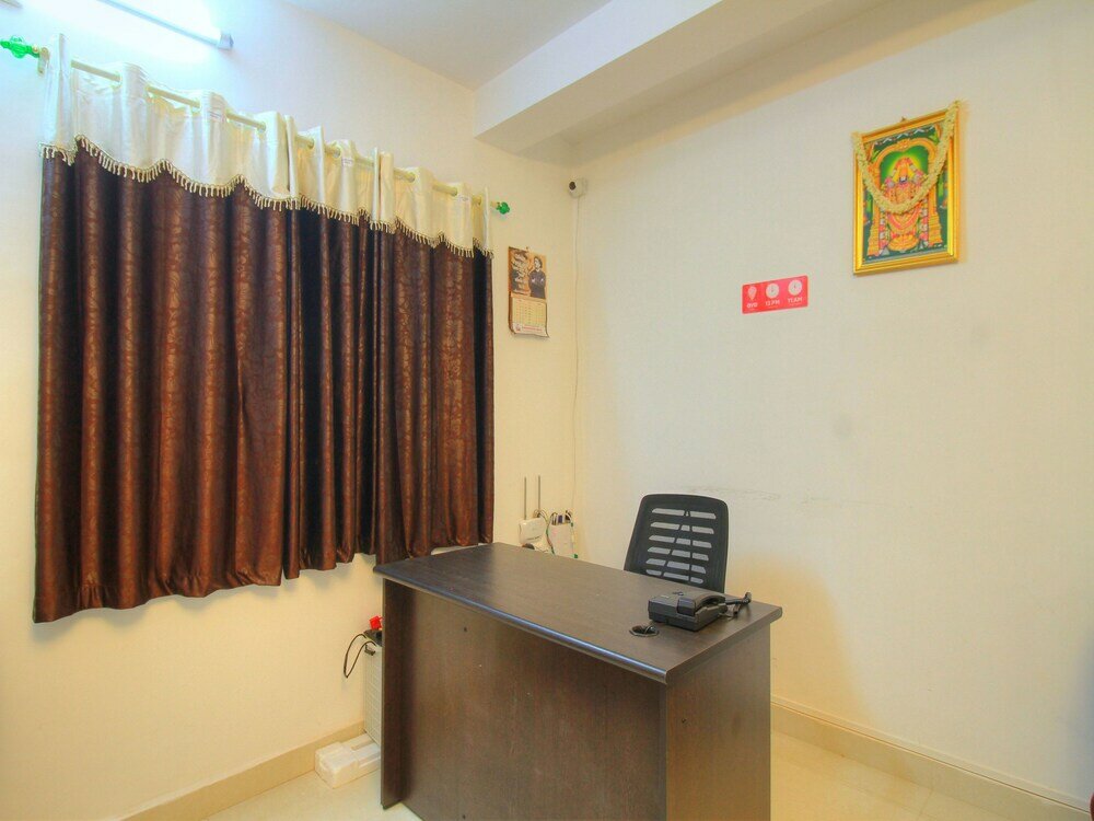 Фото Oyo 15478 Lalana Residency