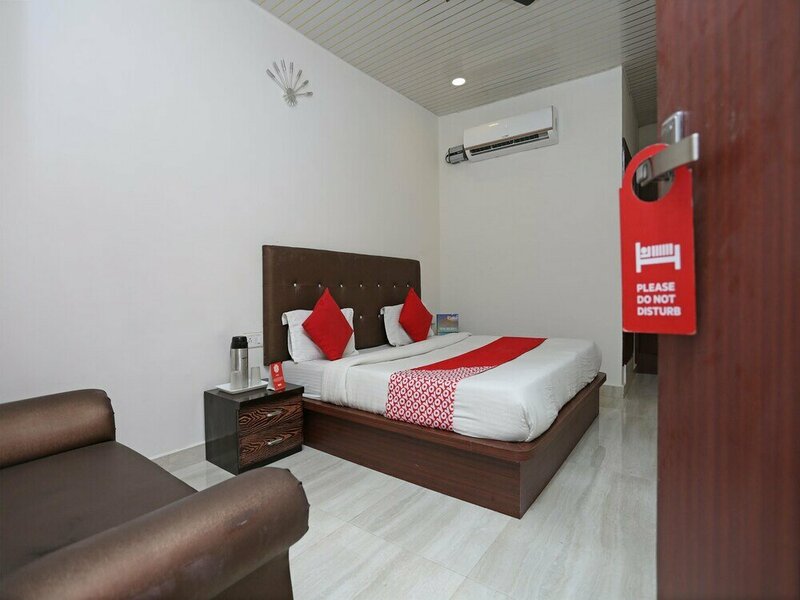 Гостиница Oyo 15839 Hotel Queen Palace