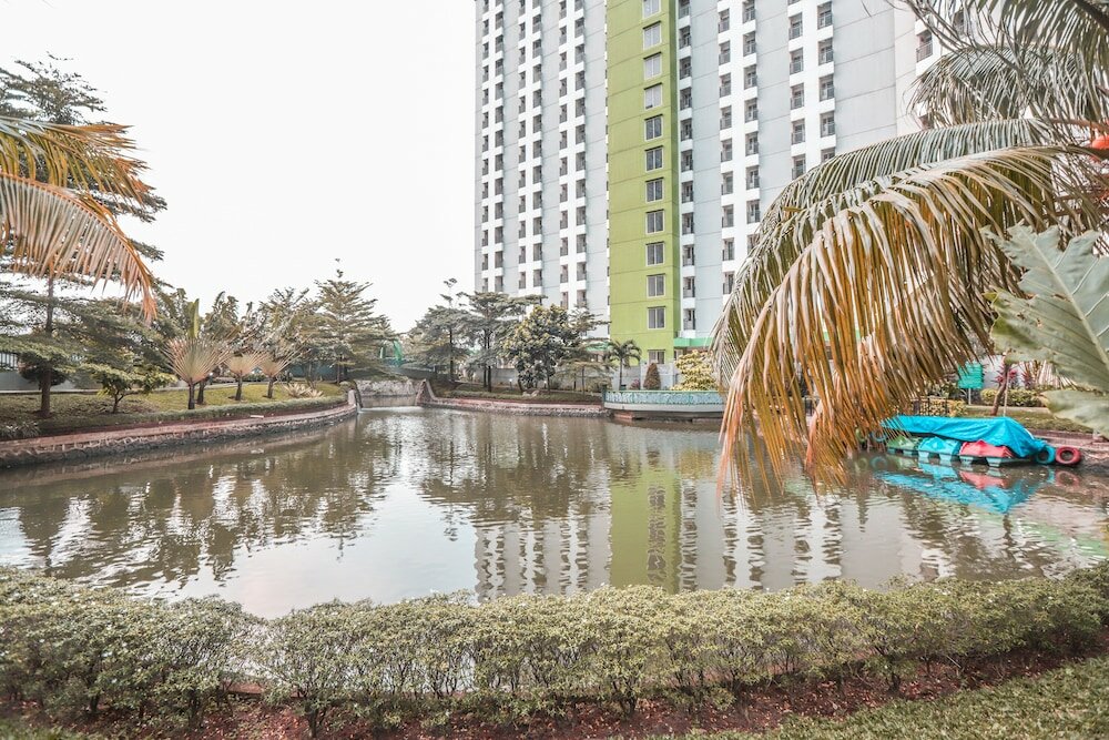 Фото Oyo 498 Green Lake View Ciputat Syariah