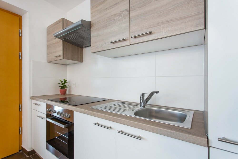 Фото Domovoj Apartments and Rooms