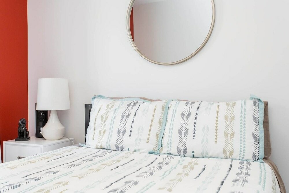 Фото Sycamore Sunset - Modern 1bdr in Downtown