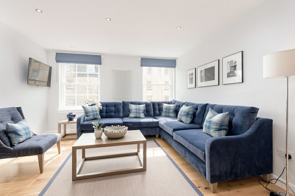 Фото Destiny Scotland Royal Mile Residence