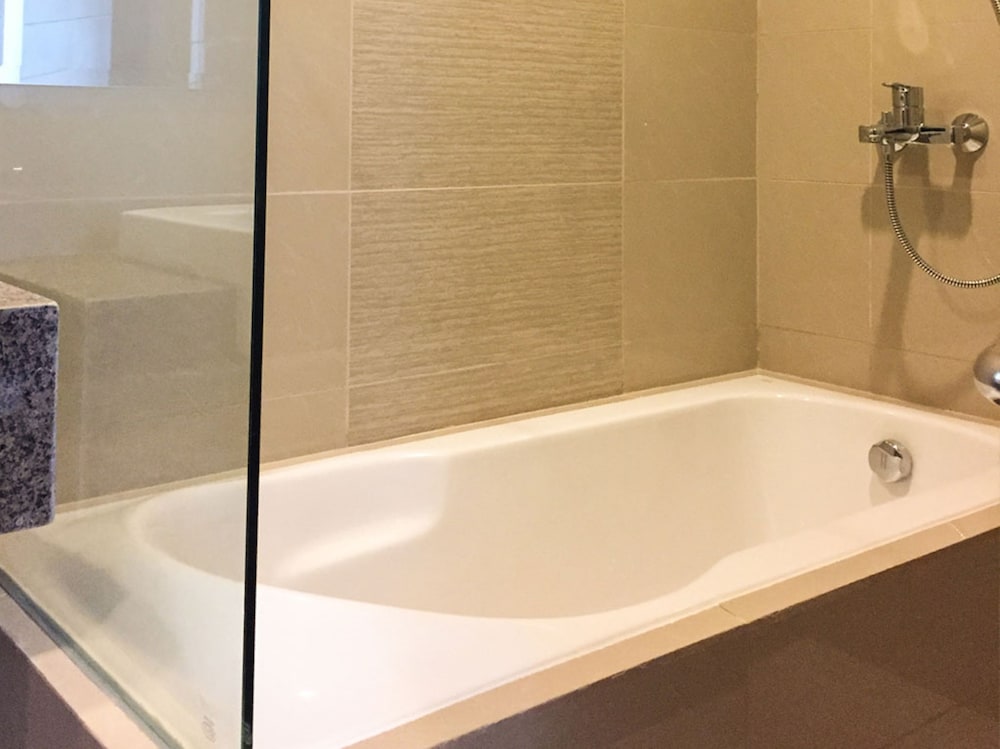 Фото Mactan Cebu Beach Condo