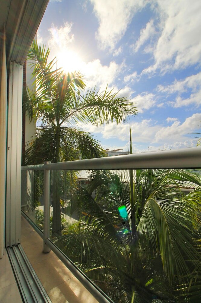 Фото Downtown Apartment Oasis 12