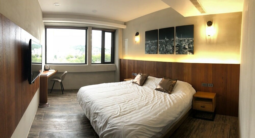 Фото The Upstairs