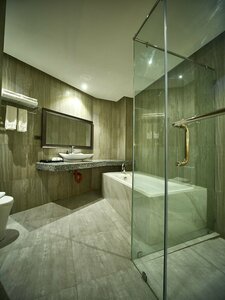 Гостиница J7 Plaza Hotel