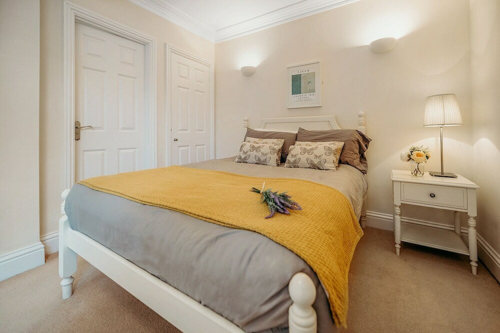 Фото Douglas House