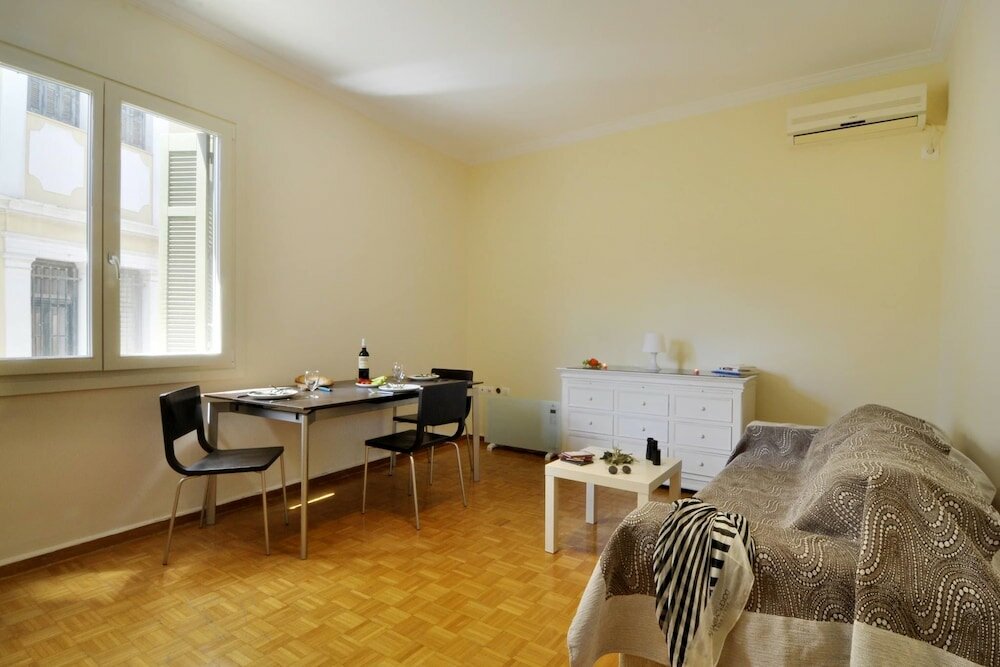 Фото Historic Plaka Apartments