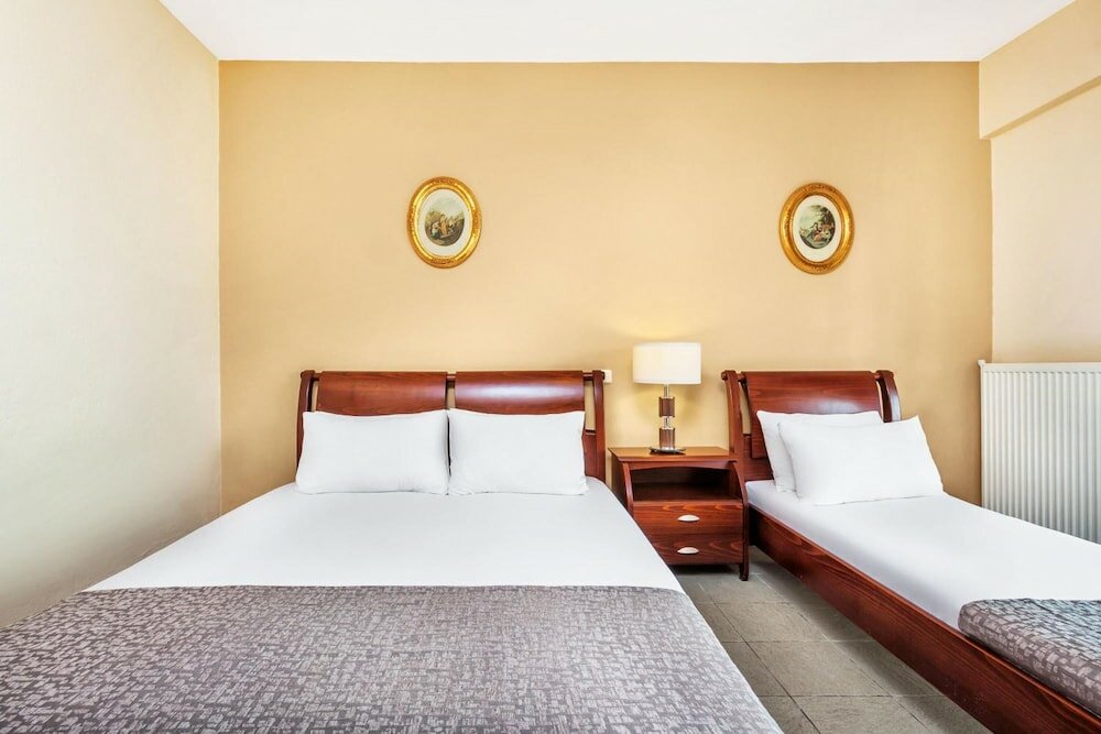 Фото Amfion Hotel