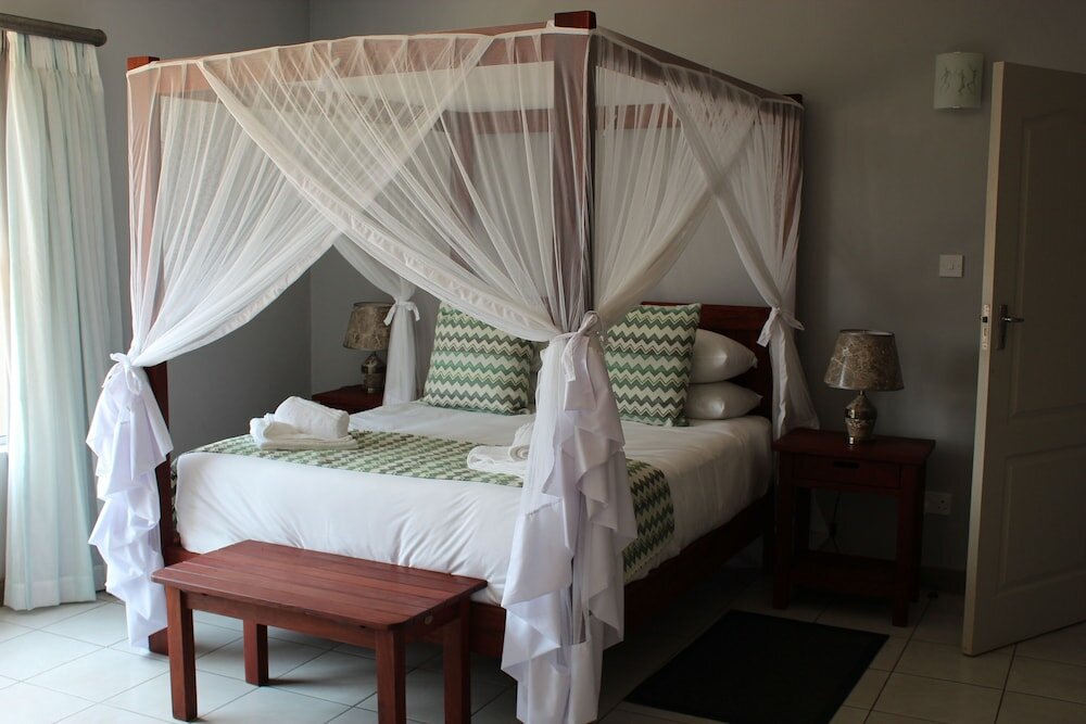 Фото Tlou Safari Lodge