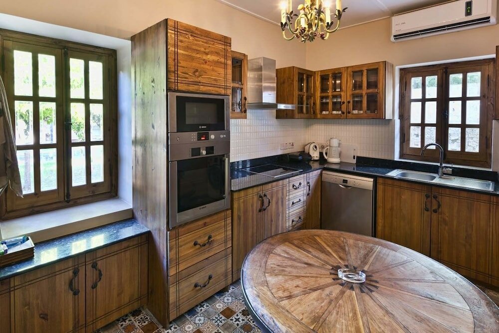 Фото Villa Stone House by Amy Villas