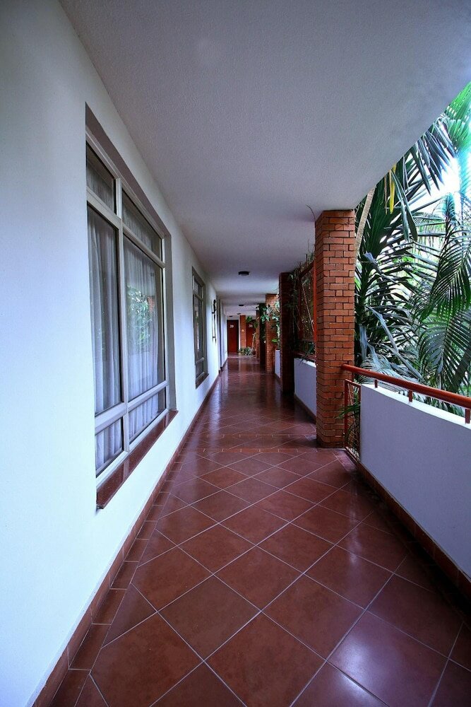 Фото La Cour Hotel Apartments