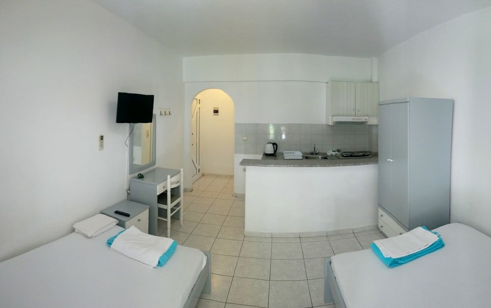 Фото Chrissi Ammoudia