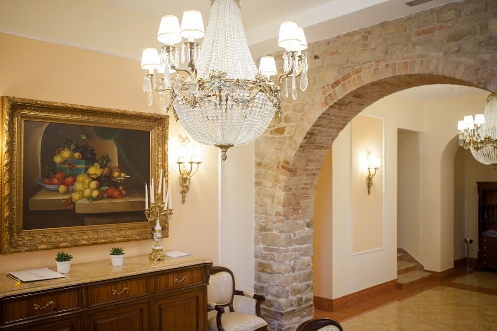 Фото Borgo Pilotti Hotel & Restaurant