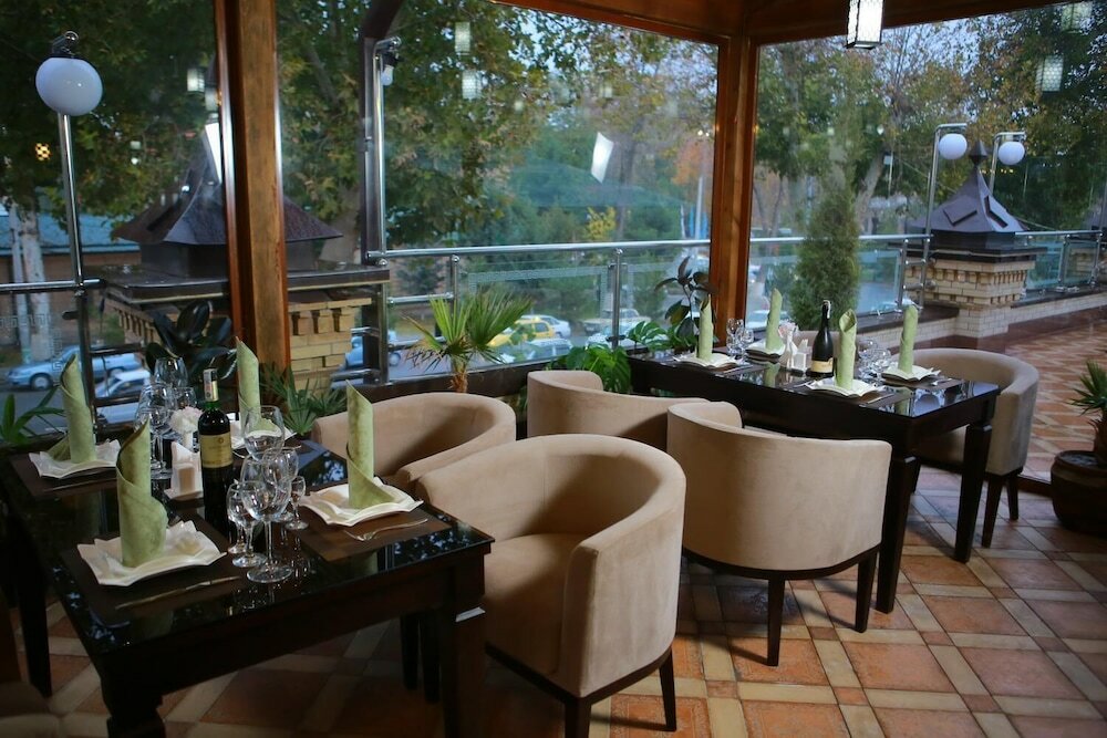 Фото  Boulevard Palace Hotel