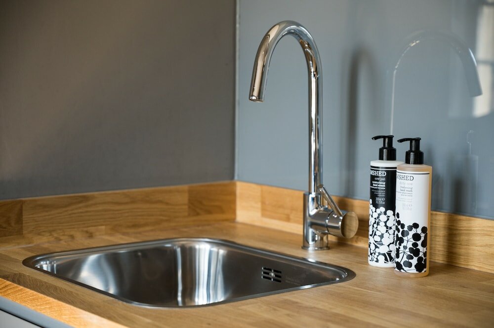 Фото Hiding Space - Trim Street Apartments