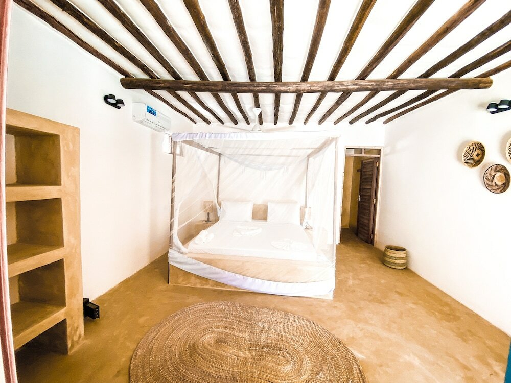 Фото Ananda Beach Hotel