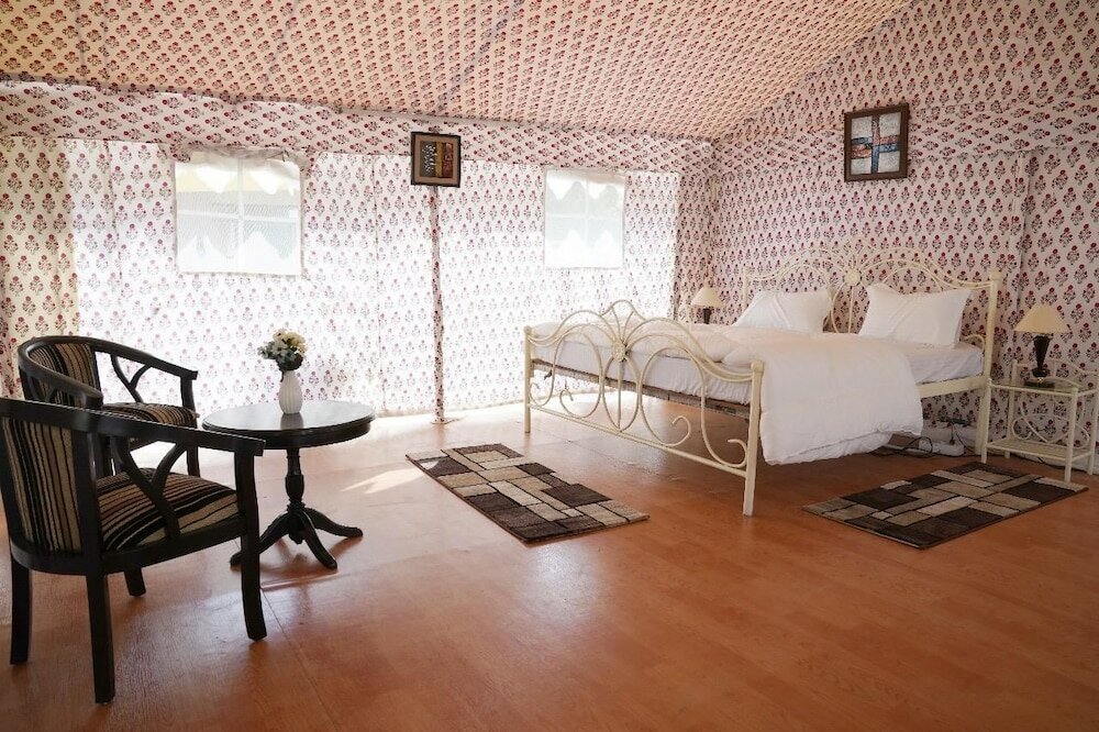 Фото Swachh Room