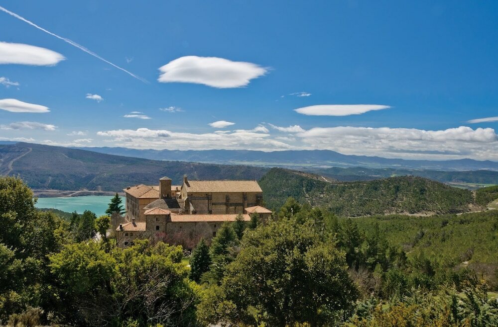 Фото Hotel Monasterio de Leyre