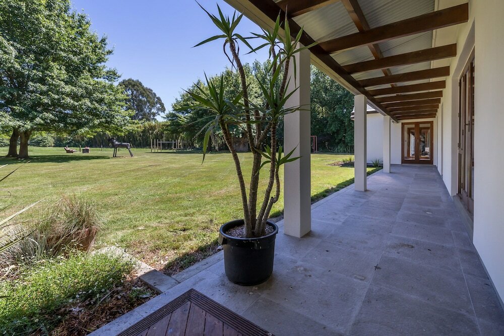 Фото Bond Estate Luxury Accommodation