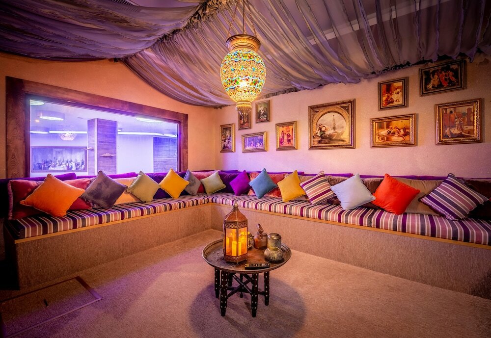 Фото Vuni Palace Hotel