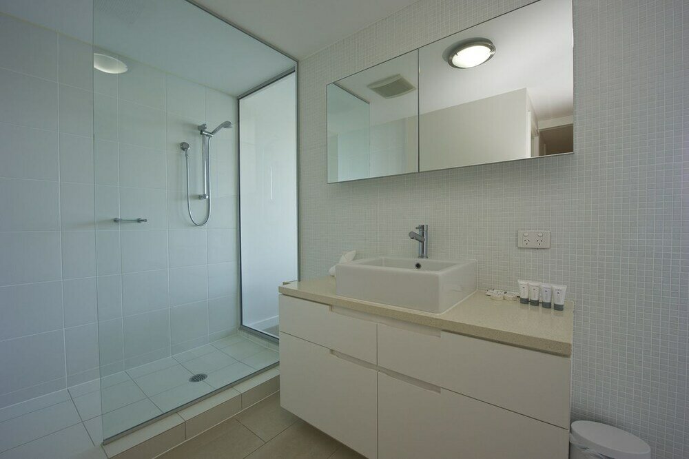 Фото 1 Bright Point Apartment 5101