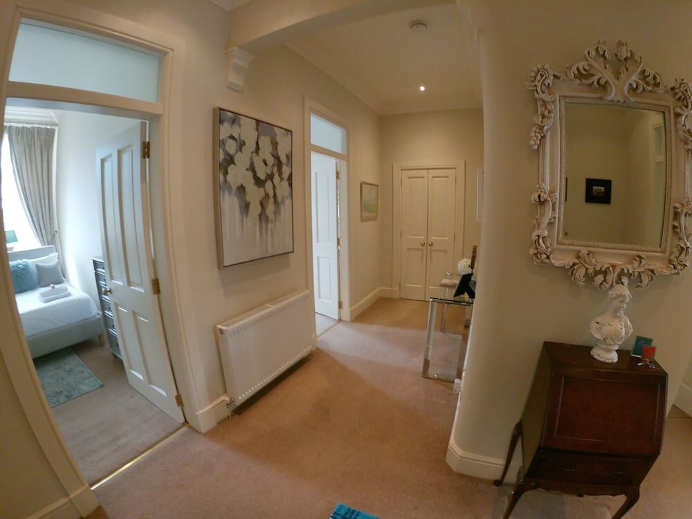 Фото Escape To Edinburgh at Broughton Place