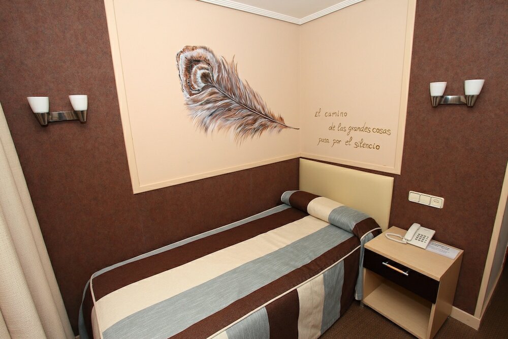 Фото Hotel Monasterio de Leyre