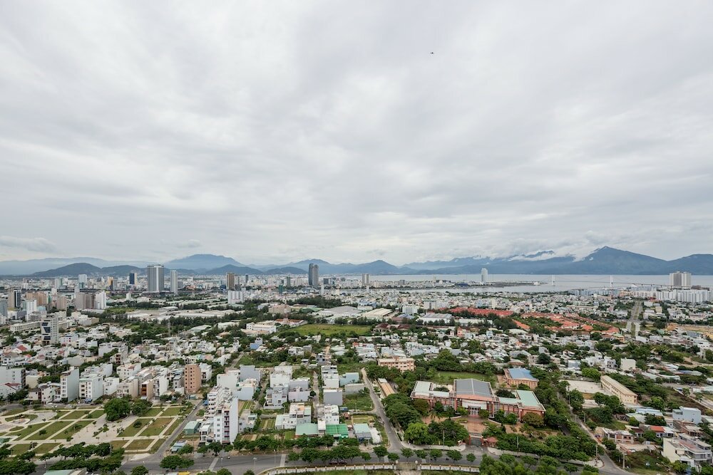 Фото Johnny's Luxury Apartments