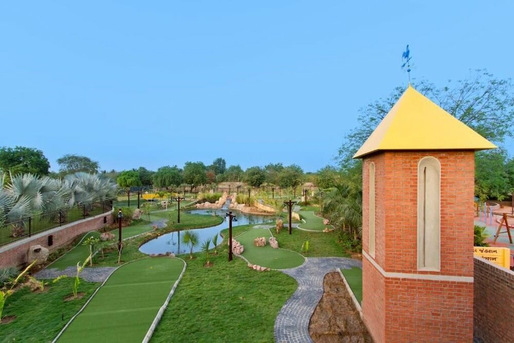 Фото Gulmohar Greens - Golf & Country Club