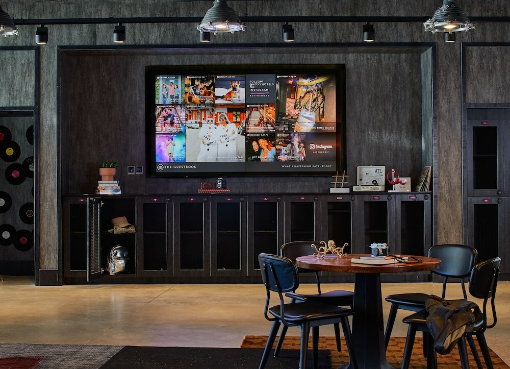 Фото Moxy Atlanta Midtown