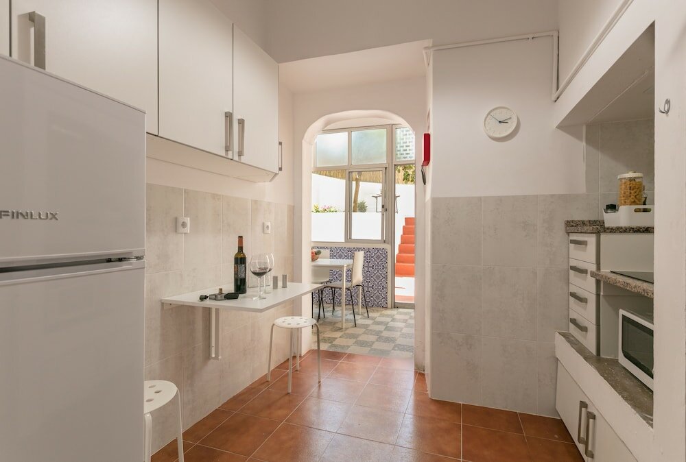 Фото Vintage Apartment in Historic Lisbon