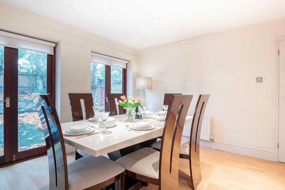 Фото Charming Wimbledon Park Home close to Putney Heath