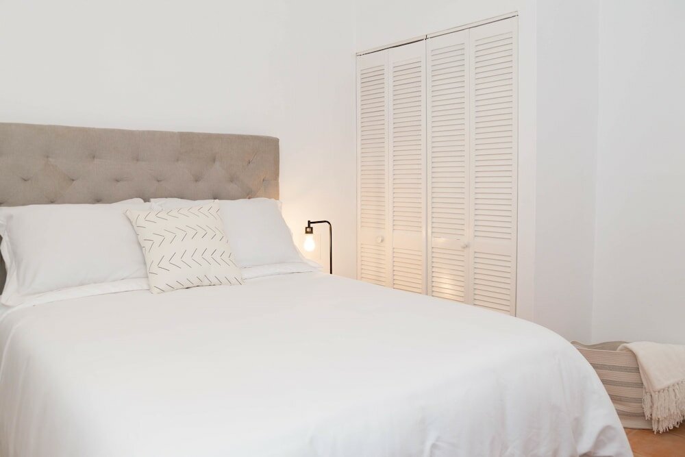 Фото Renovated Apt. Walk to Marley Museum