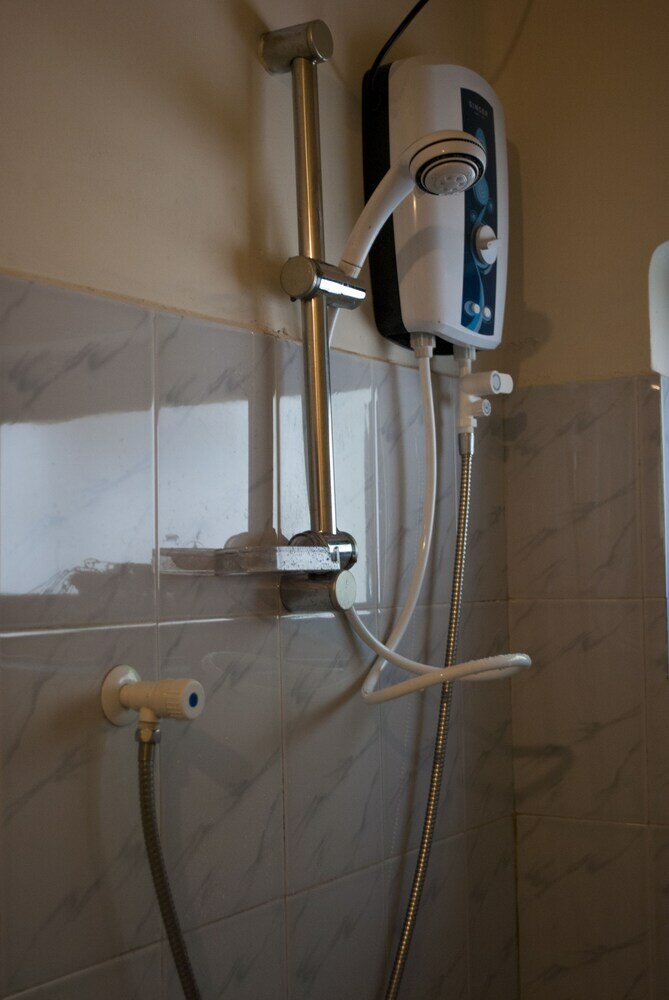 Фото The Oasis Hostel