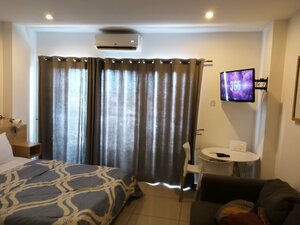 Luxury studio apartment at the Gallery (Greater Accra Region, City of Accra, Ayawaso North, East Legon, Boundary Road), hotel