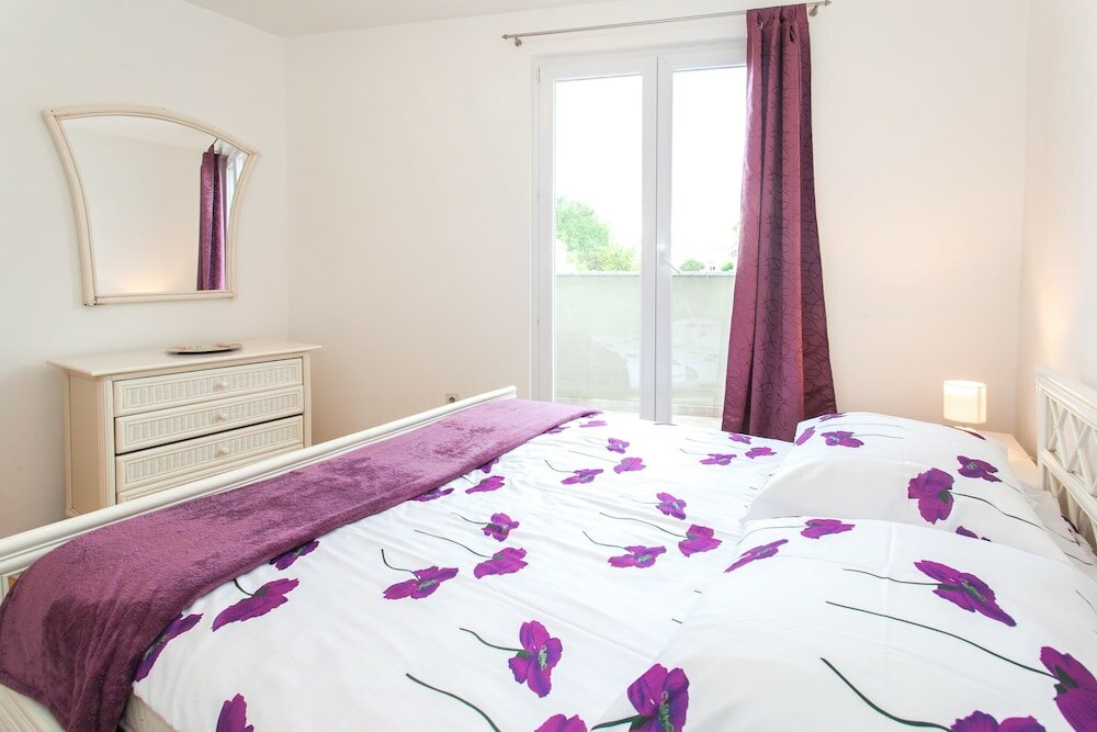 Фото Three Wells Apartment