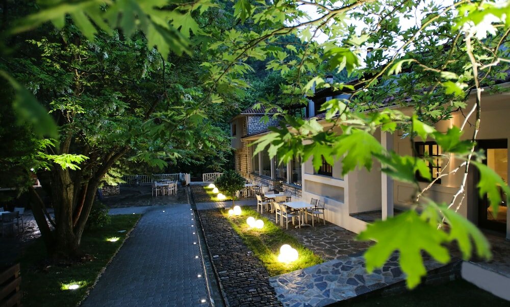 Фото Gefyri Hotel