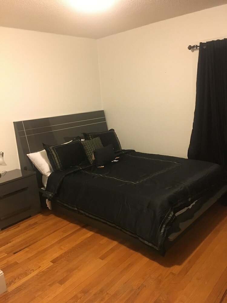 Фото Upscaled Home in a Quiet Neighborhood