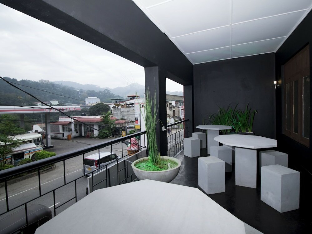 Фото The Oasis Hostel