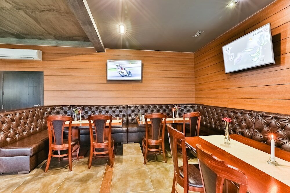 Фото Hotel Champion