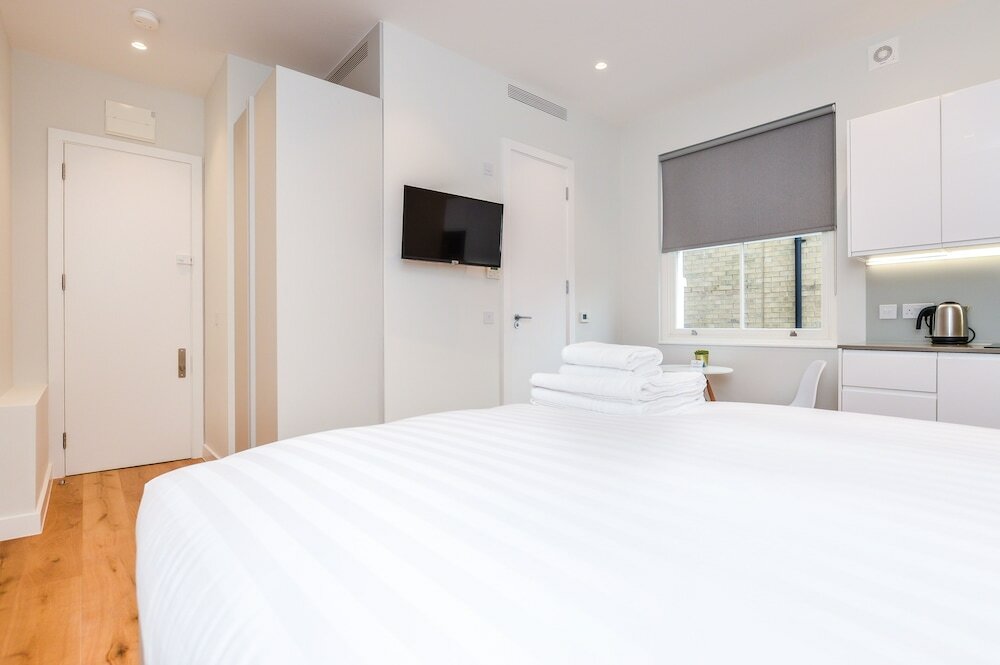 Фото Cromwell Serviced Apartment