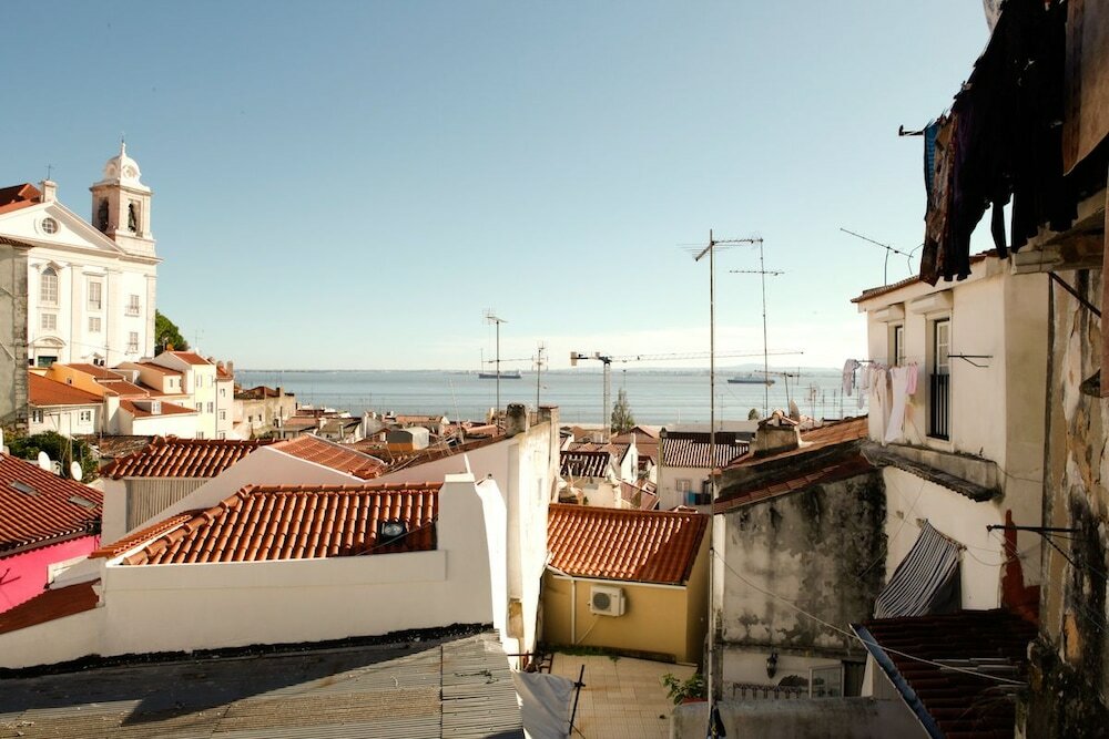 Фото Best Terrace River view Alfama Apartment