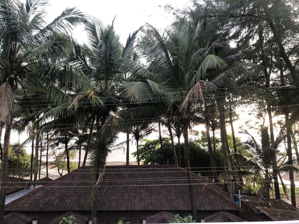 Фото Inn Morjim a Boutique Beach Hotel