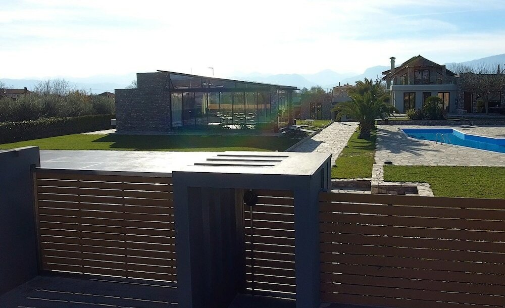 Фото Vintage Suites Trikala